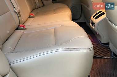 Седан Ford Taurus 2017 в 
