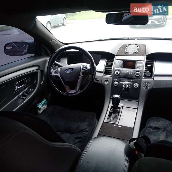 Седан Ford Taurus 2012 в Белогородке
