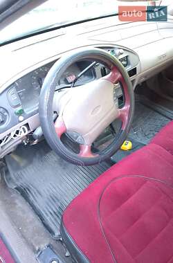 Седан Ford Taurus 1990 в Днепре