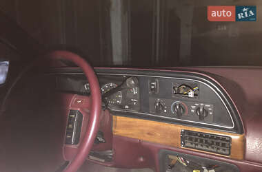 Седан Ford Taurus 1990 в Гнедине