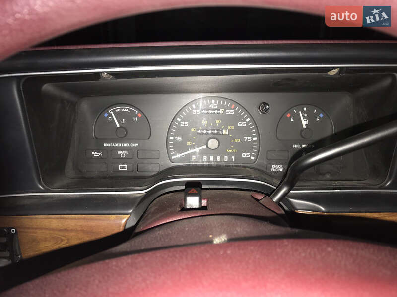 Седан Ford Taurus 1990 в Гнедине