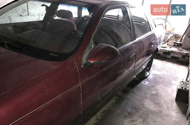 Седан Ford Taurus 1990 в Гнедине