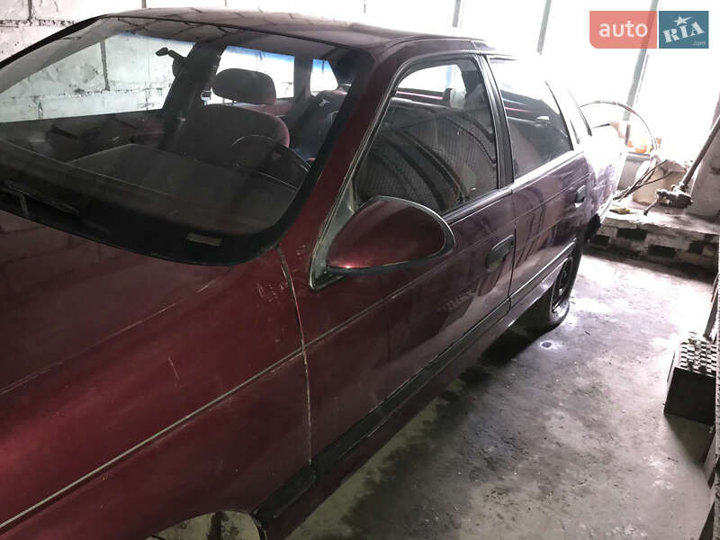 Седан Ford Taurus 1990 в Гнедине