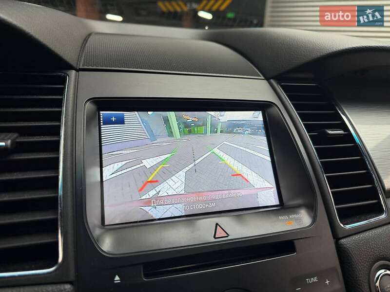 Седан Ford Taurus 2016 в Києві