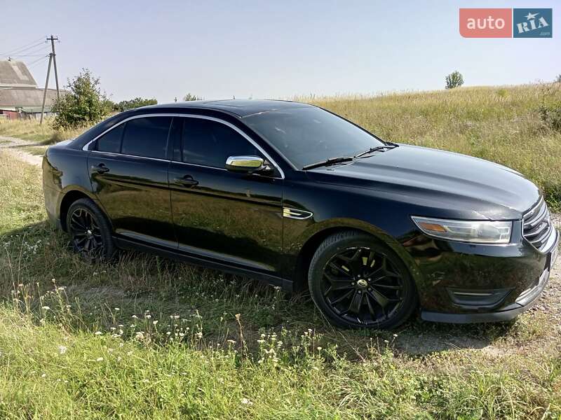 Седан Ford Taurus 2014 в Фастове