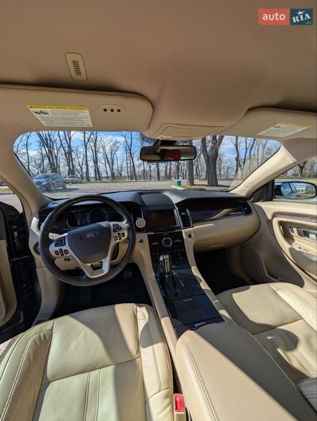 Седан Ford Taurus 2017 в Николаеве
