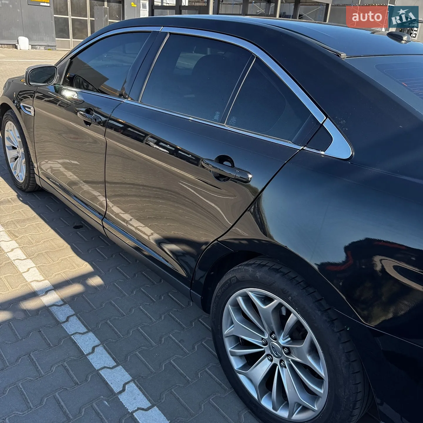 2017 Ford Taurus - мініатюра 11