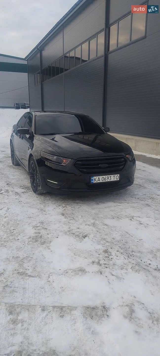 Ford Taurus 2016