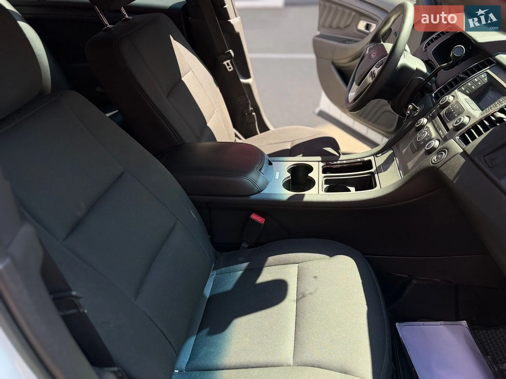 2017 Ford Taurus - мініатюра 10