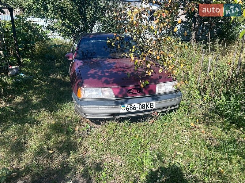 Седан Ford Taurus 1990 в Гнедине