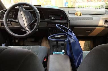 Купе Ford Thunderbird 1990 в 