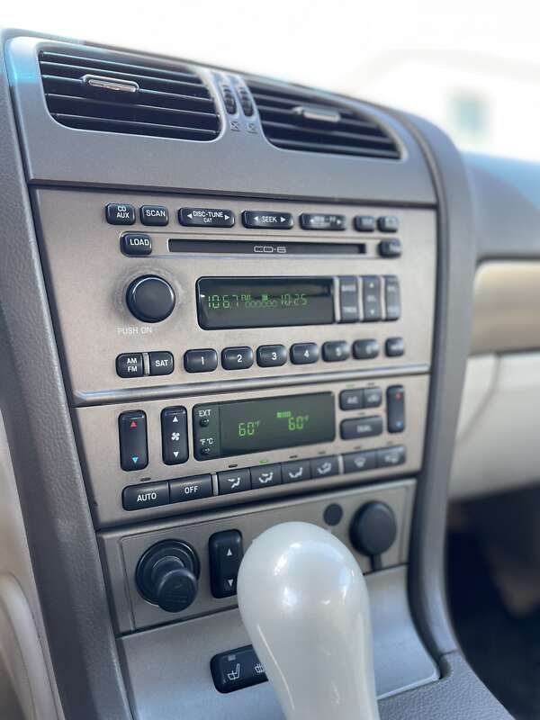 Кабриолет Ford Thunderbird 2005 в Хмельницком