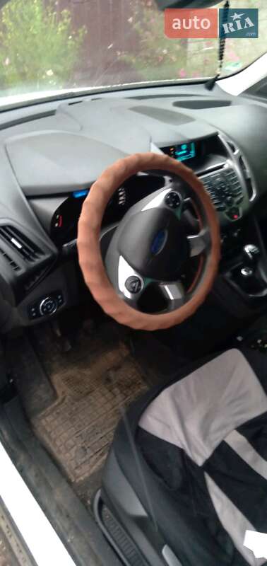 Минивэн Ford Tourneo Connect 2014 в Коростене