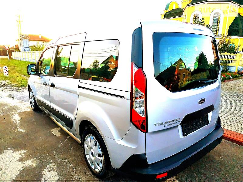 Универсал Ford Tourneo Connect 2016 в Киеве
