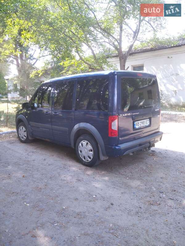 Минивэн Ford Tourneo Connect 2010 в Черновцах