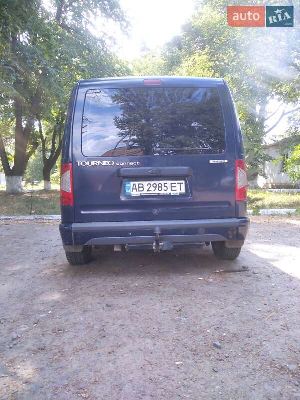 Минивэн Ford Tourneo Connect 2010 в Черновцах
