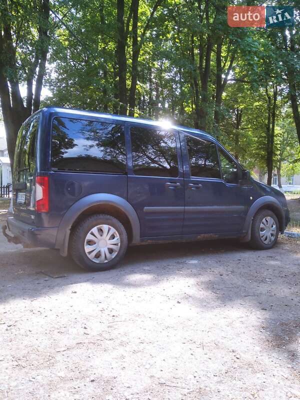 Минивэн Ford Tourneo Connect 2010 в Черновцах