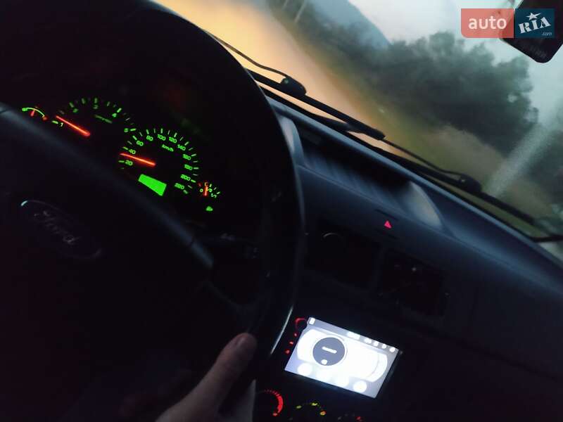 Хэтчбек Ford Tourneo Connect 2008 в Львове
