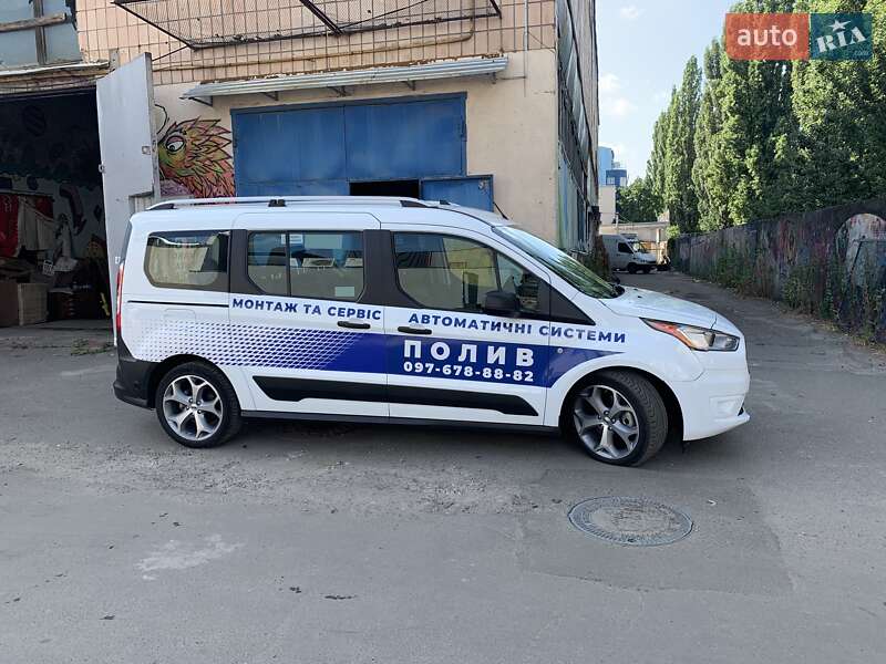 Минивэн Ford Tourneo Connect 2018 в Киеве