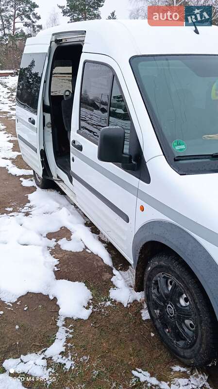Минивэн Ford Tourneo Connect 2007 в Сарнах