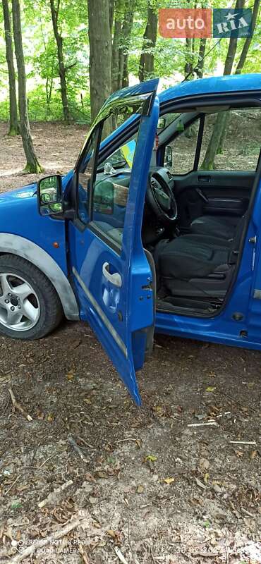Минивэн Ford Tourneo Connect 2003 в Виноградове