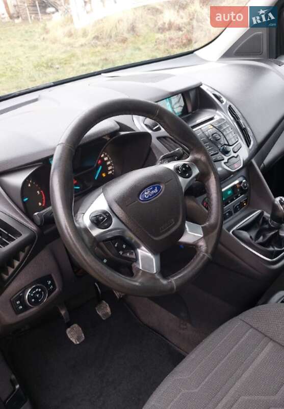 Минивэн Ford Tourneo Connect 2017 в Тысменице фото 40 Минивэн Ford Tourneo Connect 2017 в Тысменице