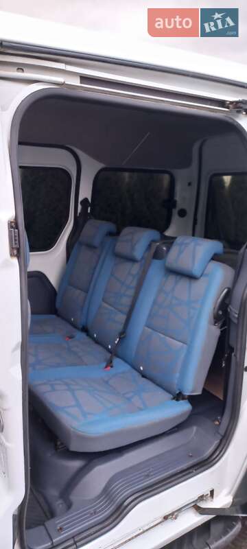 Минивэн Ford Tourneo Connect 2012 в Луцке