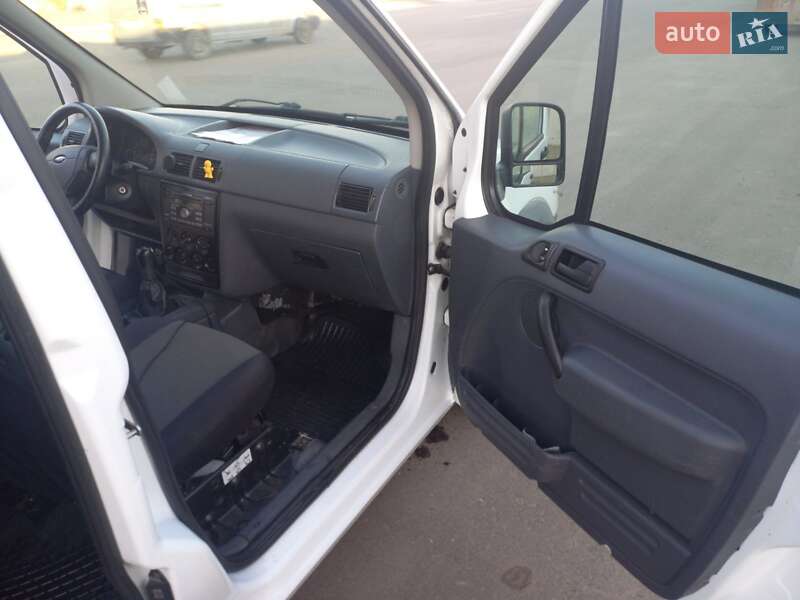 Минивэн Ford Tourneo Connect 2007 в Калуше