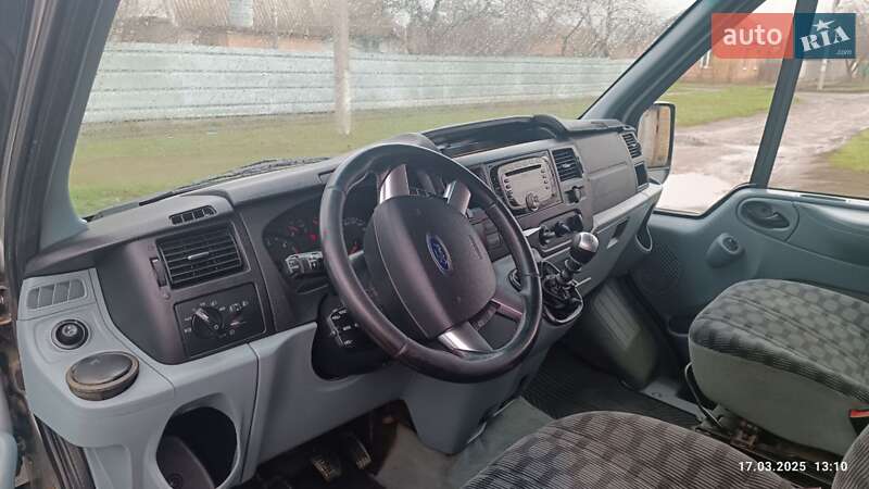 Минивэн Ford Tourneo Connect 2013 в Синельниково