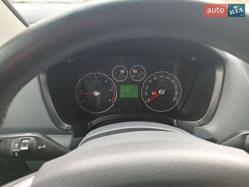 Мінівен Ford Tourneo Connect 2010 в Нововолинську фото 8 Мінівен Ford Tourneo Connect 2010 в Нововолинську