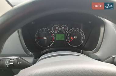 Минивэн Ford Tourneo Connect 2010 в 