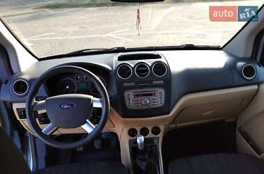 Минивэн Ford Tourneo Connect 2010 в 