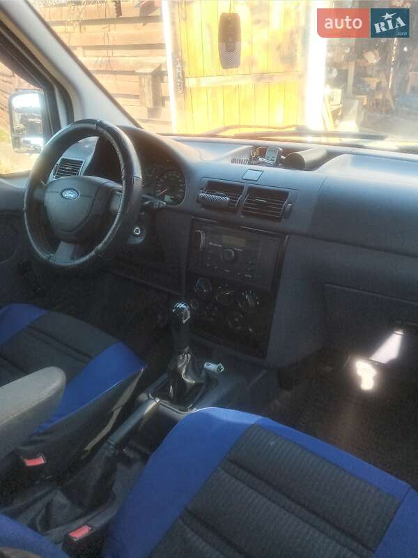 Минивэн Ford Tourneo Connect 2008 в 