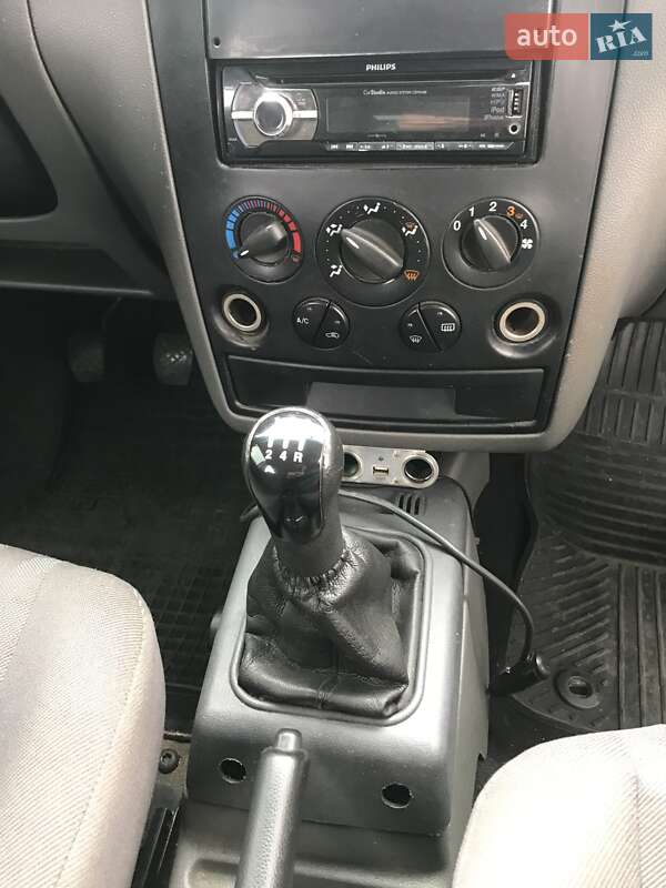 Минивэн Ford Tourneo Connect 2006 в Киеве