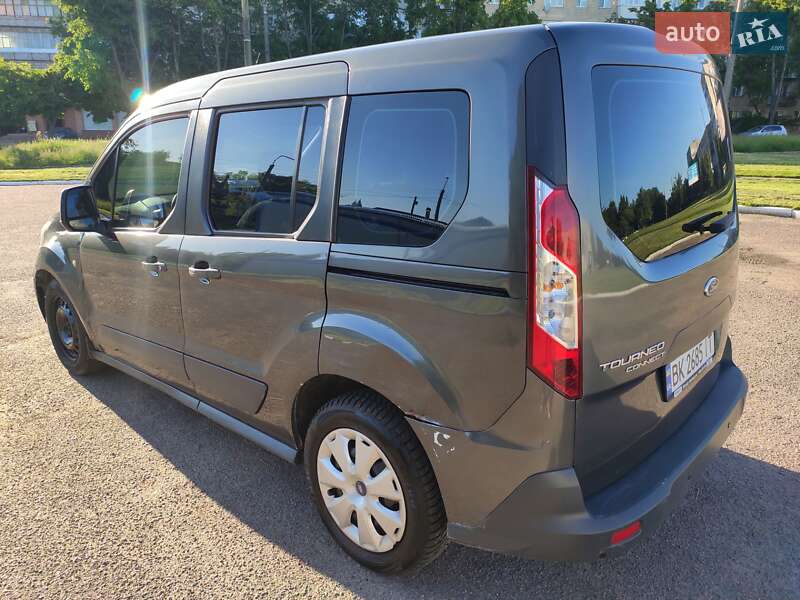 Минивэн Ford Tourneo Connect 2016 в Ровно