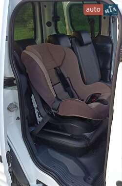 Мінівен Ford Tourneo Connect 2010 в 