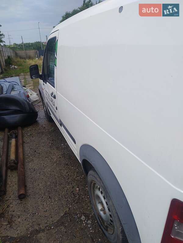 Вантажний фургон Ford Tourneo Connect 2006 в Луцьку