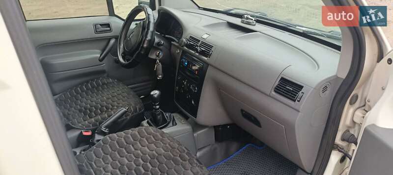 Минивэн Ford Tourneo Connect 2004 в Луцке