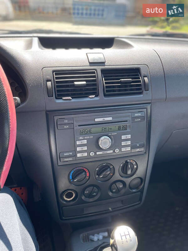 Мінівен Ford Tourneo Connect 2007 в Києві