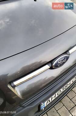 Минивэн Ford Tourneo Connect 2015 в 