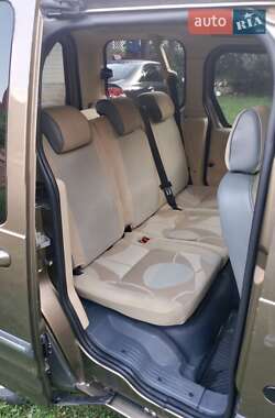 Минивэн Ford Tourneo Connect 2012 в 
