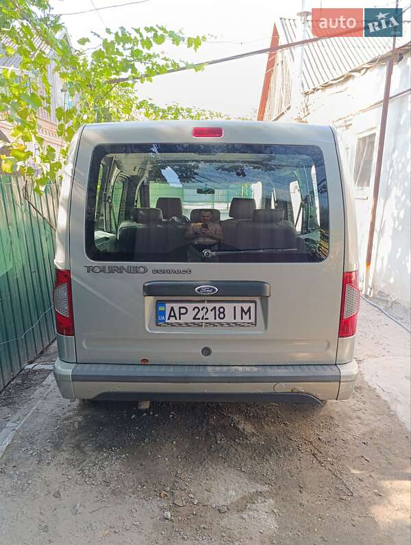 Минивэн Ford Tourneo Connect 2010 в Запорожье