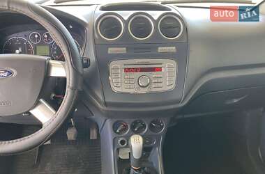 Минивэн Ford Tourneo Connect 2012 в 