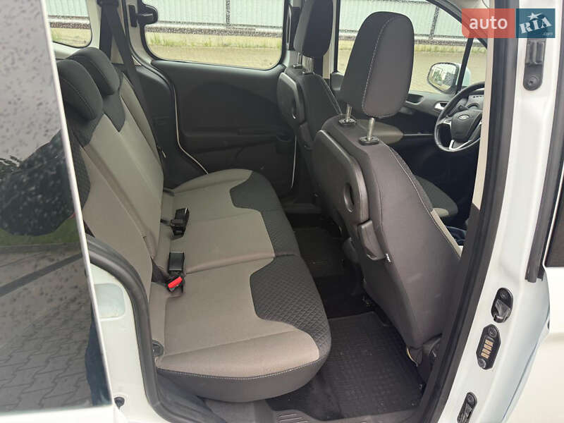 Минивэн Ford Tourneo Connect 2017 в Луцке