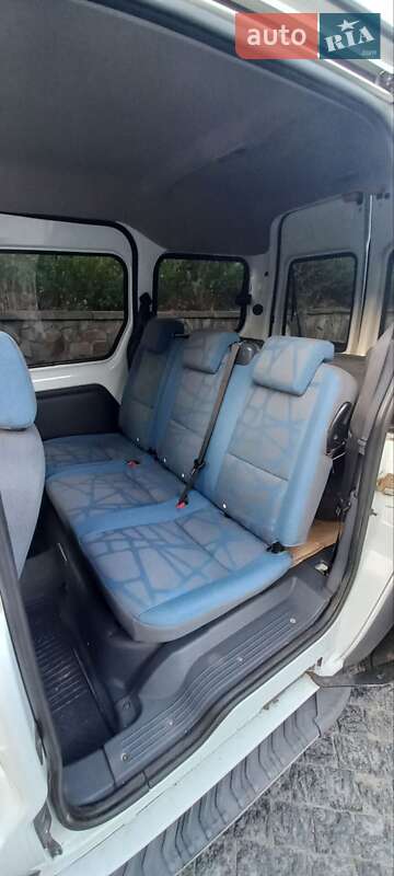 Мінівен Ford Tourneo Connect 2012 в Луцьку