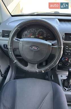 Минивэн Ford Tourneo Connect 2004 в 
