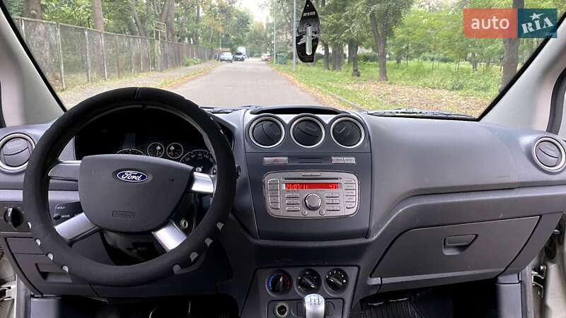 Мінівен Ford Tourneo Connect 2011 в Києві