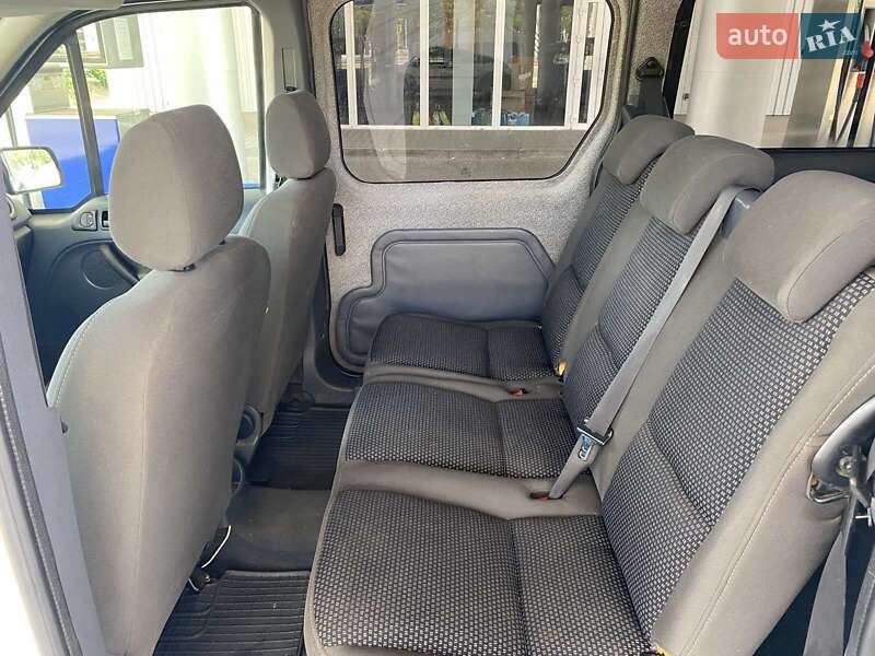 Минивэн Ford Tourneo Connect 2012 в Николаеве