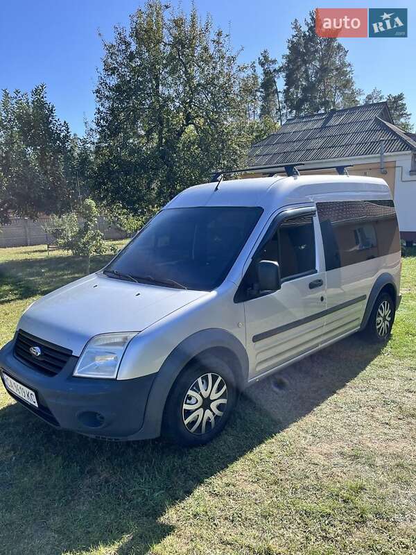 Минивэн Ford Tourneo Connect 2010 в Корсуне-Шевченковском фото 2 Минивэн Ford Tourneo Connect 2010 в Корсуне-Шевченковском