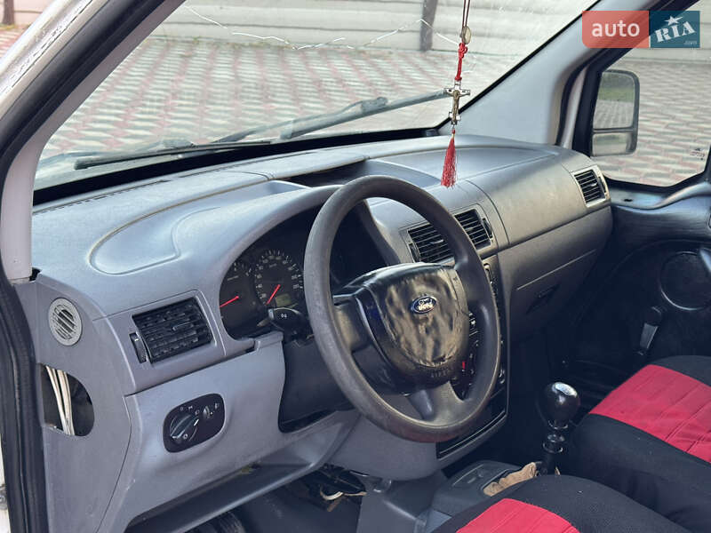 Мінівен Ford Tourneo Connect 2003 в Чернівцях
